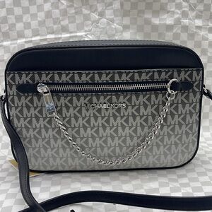 MICHAEL KORS Jet Set Lg Ombré Signature Logo EW Crossbody East West 
Black 
NWT